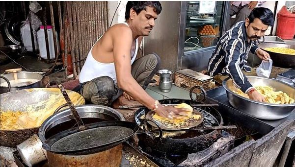 अस्वच्छ हॉटेलचालकांना लवकरच नोटीस Notice to unsanitary hoteliers soon