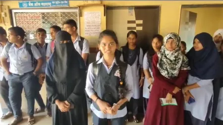 खारेपाटण -भुईबावडा बसच्या अनियमित फेरीमुळे विद्यार्थ्यांचे हाल