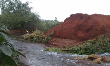 Due to the bursting of the soil dam, the farmers suffered huge economic losses