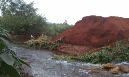 Due to the bursting of the soil dam, the farmers suffered huge economic losses