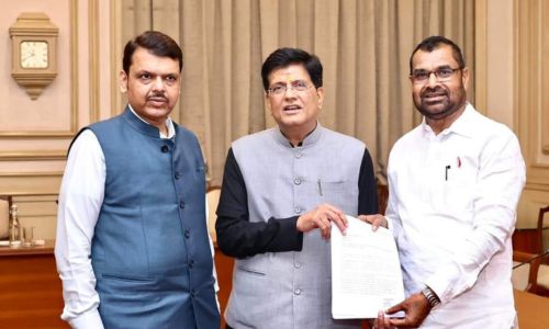 Sadabhau took Fadnavis and met the Union Commerce Minister