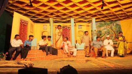 मसुरेत”कोर्टात खेचीन” हे नाटक संपन्न