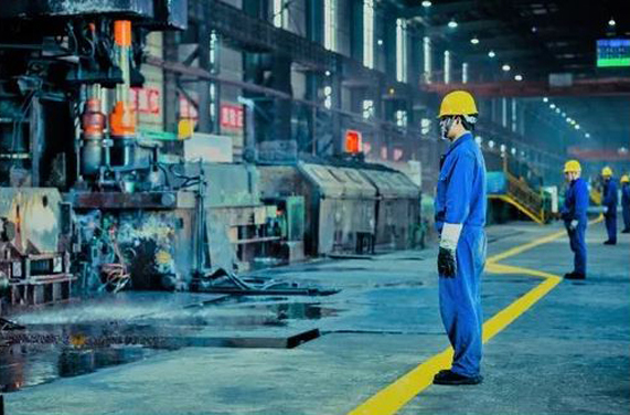 कामगार सुरक्षेला प्राधान्य का आणि कसे? Why and how to prioritize worker safety?