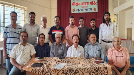 रेल्वे टर्मिनस बाबत मंत्री केसरकरांनी आपली भूमिका जाहीर करावी