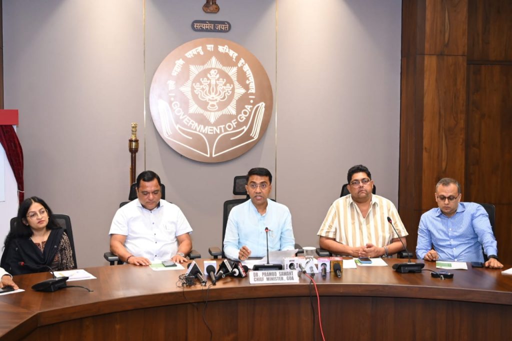 Pay minimum wages to workers