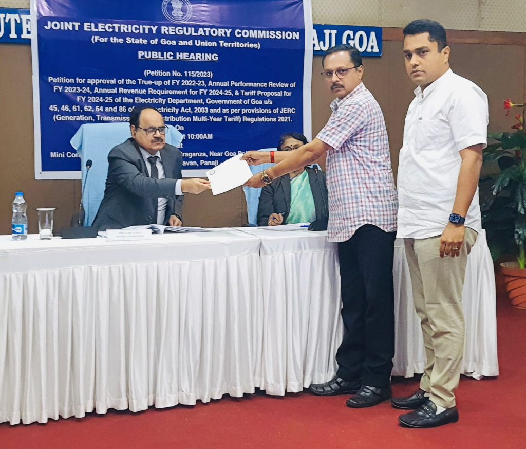 प्रस्तावित वीज दरवाढीला कडाडून विरोध Strongly opposed to the proposed electricity tariff hike