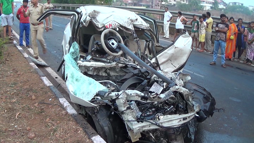रस्ते अपघातांची मालिका कधी संपणार… When will the series of road accidents end...