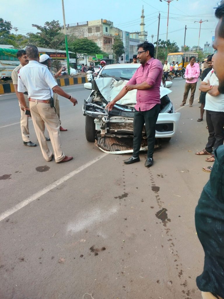 Chain accident at Brahmanagar Cross