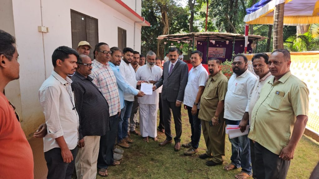 Stop in time, otherwise we will hit the road