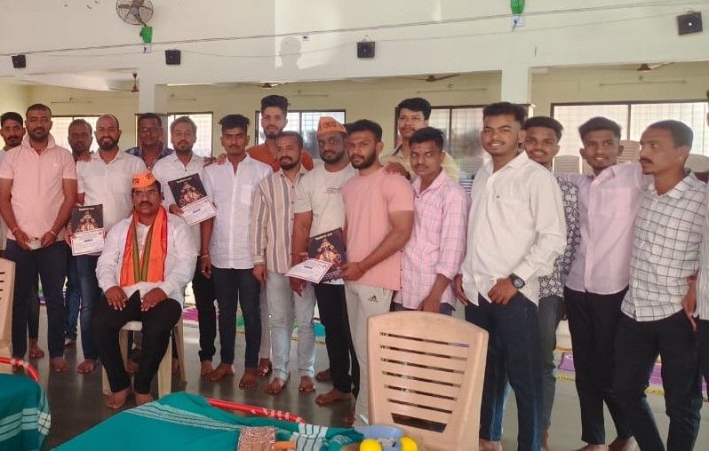 प्राणप्रतिष्ठा सोहळ्यानिमित्त चव्हाट गल्लीत रक्तदान शिबिर Blood Donation Camp at Chavat Galli on the occasion of Pranpratistha ceremony