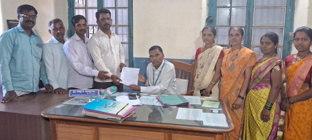 Give permanent headmaster to Kadoli school