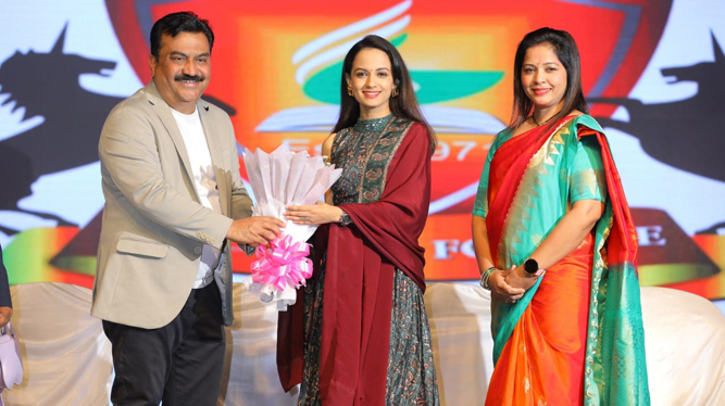 Bhatkande English Medium School convocation in full swing