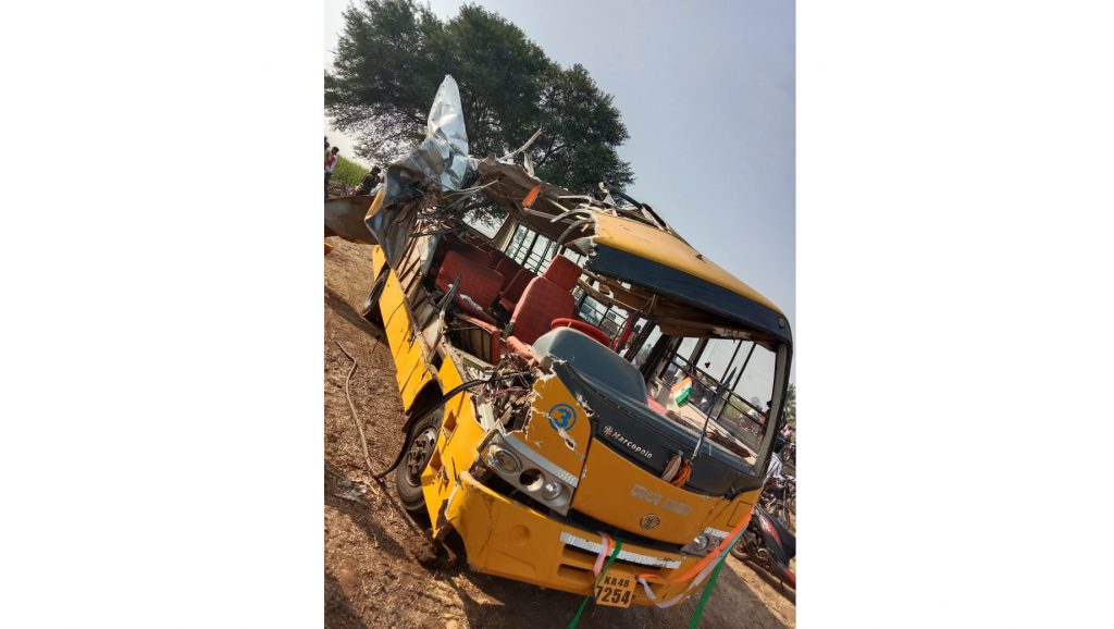 चार विद्यार्थ्यांवर काळाचा घाला Add time to four students