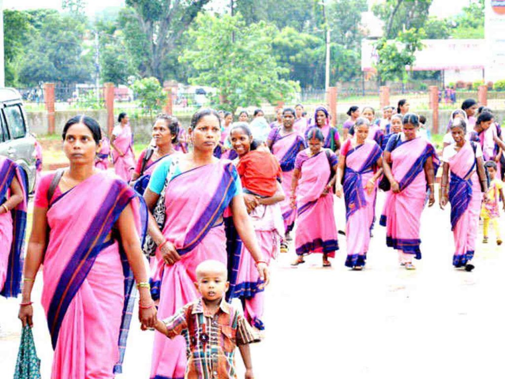अंगणवाडी सेविकांवर अतिरिक्त ताण Additional stress on Anganwadi workers
