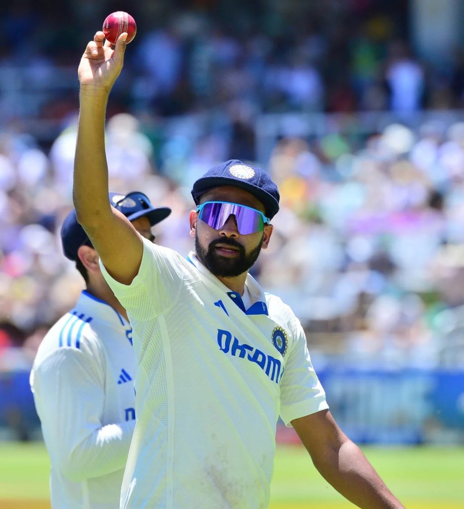 Bowlers dominated on day one in Cape Town