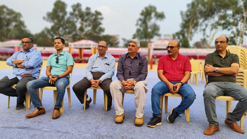 भाषाभेद न आणता रोटरी उपक्रमाला सहकार्य करा Support Rotary activities without language discrimination