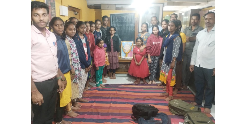 Savitribai Phule Jayanti celebrated by Machhe Bal Shivaji Library