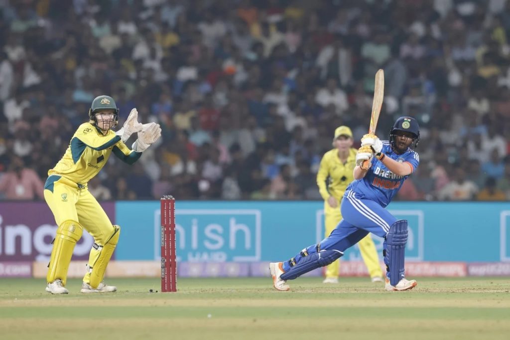 Australia level the series with the win