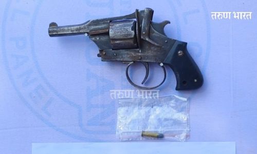 गावठी पिस्तुल कमरेला लावून उचगाव ते गडमुडशिंगी दरम्यान फिरणाऱ्या तरुणाला अटक pistol arrested