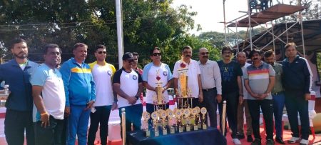 मीडिया इलेव्हन संघाने कोरले के यु डब्ल्यू जे चषकावर आपले नाव