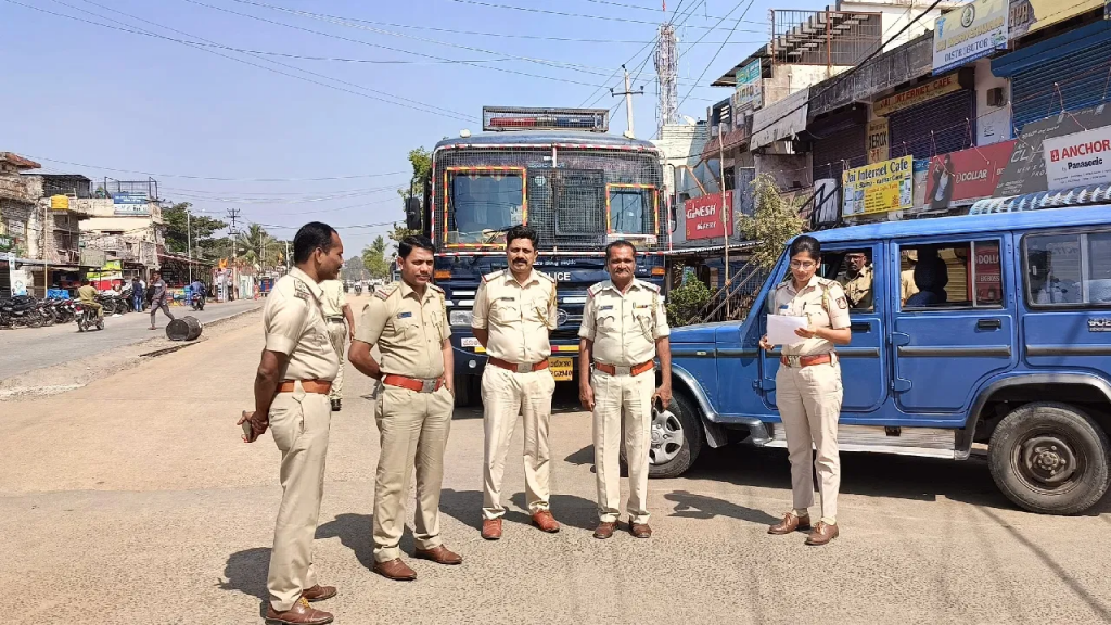 शोभायात्रेवेळी वाद : कलबुर्गी येथे जमावबंदी Controversy during Shobayatra: Banned at Kalburgi