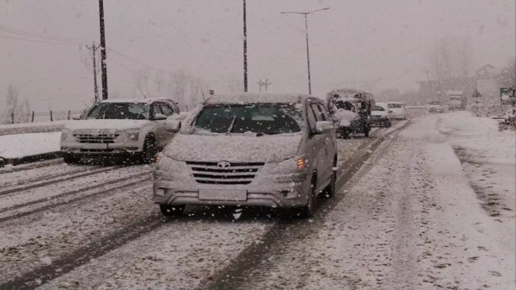 Heavy snowfall in Himachal Pradesh