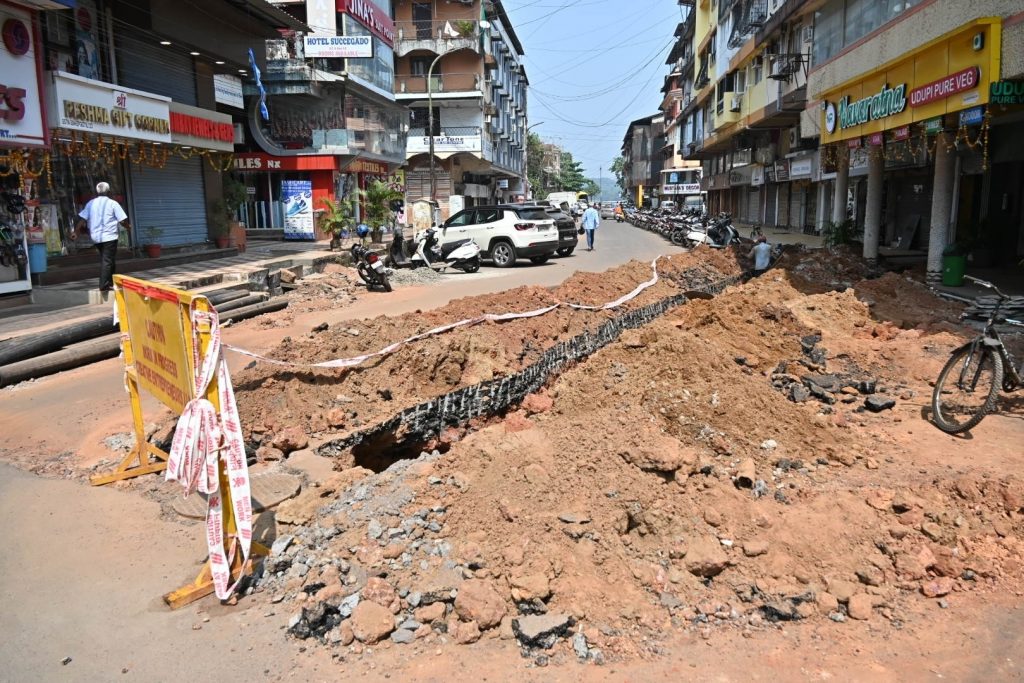 If the works are of poor quality, the consultants' bills will be withheld