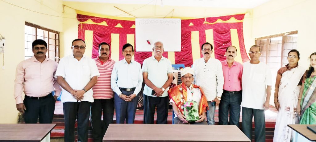 Donation of bench to Angadi High School by Shiveshwarkar brothers