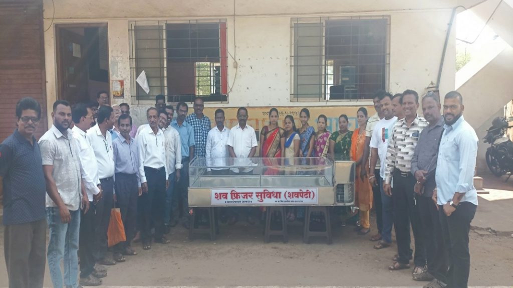 आचरा ग्रामपंचायतच्या शवपेटीचे सरपंचांच्या हस्ते लोकार्पण