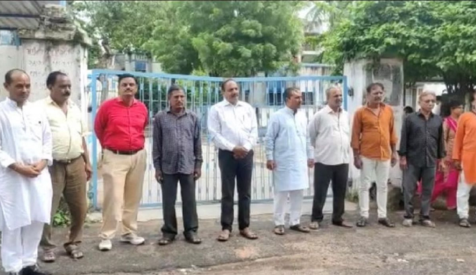 दोषींना शरणागती पत्करावी लागणार