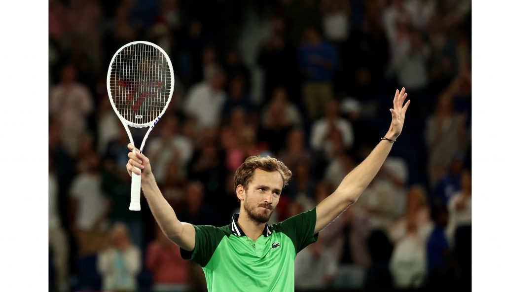 मेदव्हेदेव-सिनेरमध्ये अंतिम लढत Final fight in Medvedev-Siner