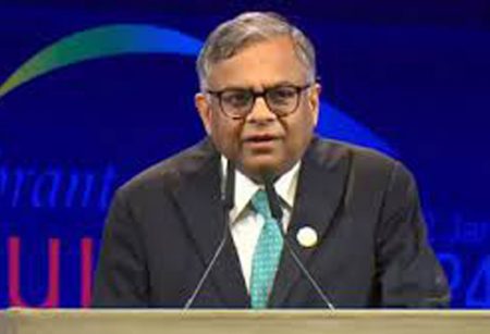 टाटा समूह गुजरातमध्ये सेमीकंडक्टर कारखाना उभारणार