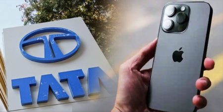 आता प्रत्येकाच्या हाती ‘टाटा’चा आयफोन Now everyone has a Tata iPhone