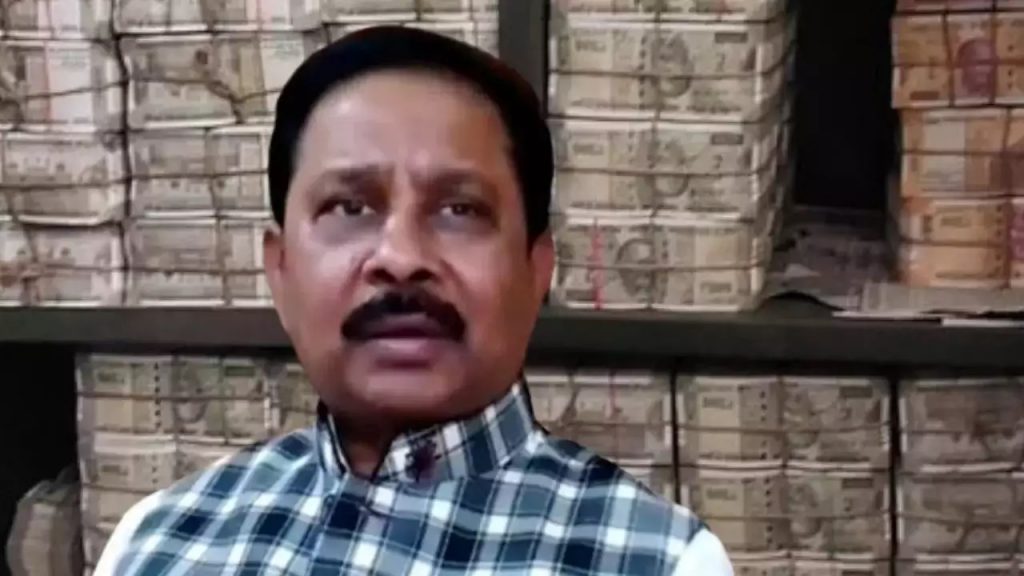 काँग्रेस नेते धीरज साहूंना ईडीने पाठवले समन्स ED sent summons to Congress leader Dheeraj Sahu