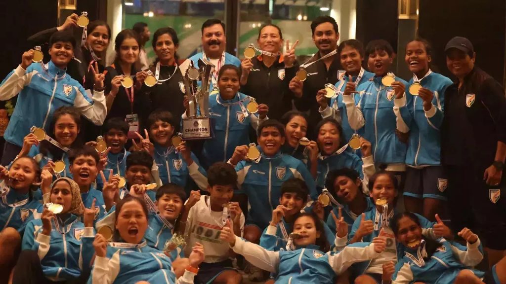 अभूतपूर्व गोंधळानंतर भारत – बांगलादेश संयुक्त विजेते घोषित India-Bangladesh declared joint winners after unprecedented confusion