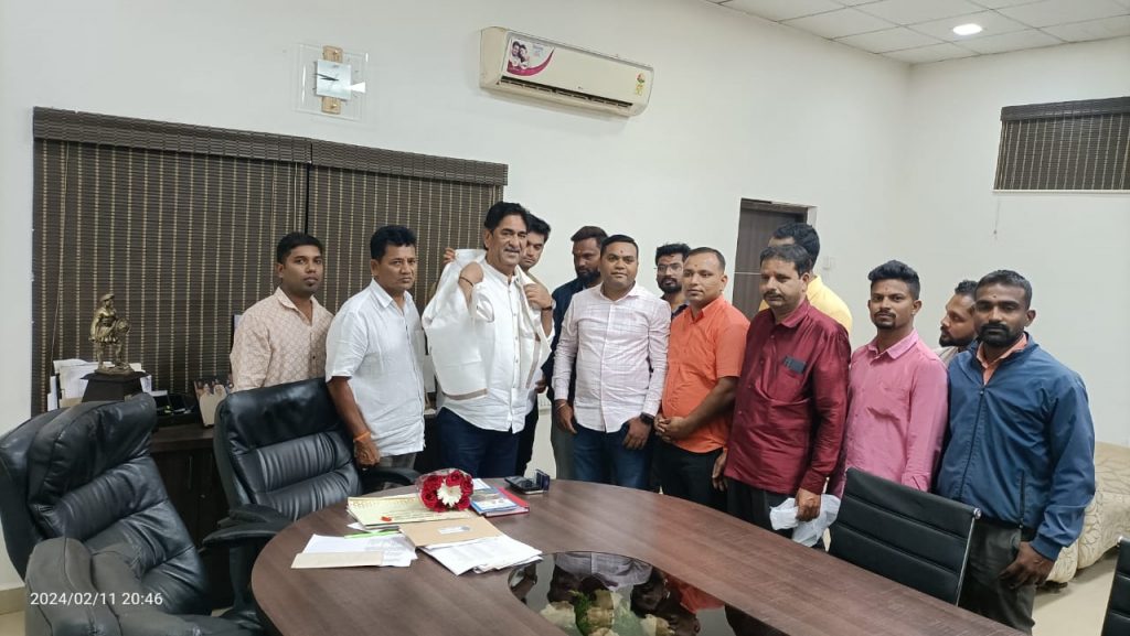 Demand to MLAs to provide infrastructure in Samthargarh