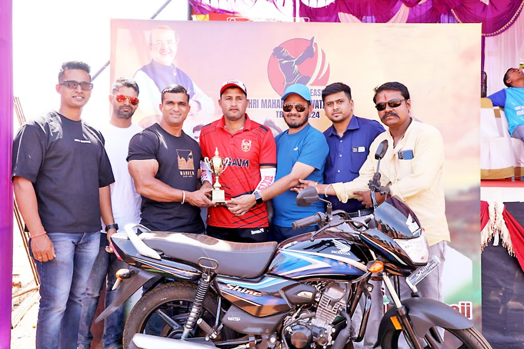 Narayan Sports Prathamesh More team in quarter finals