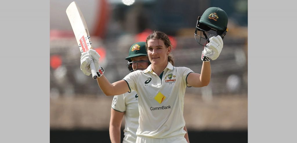 Annabel Sutherland's fastest double century