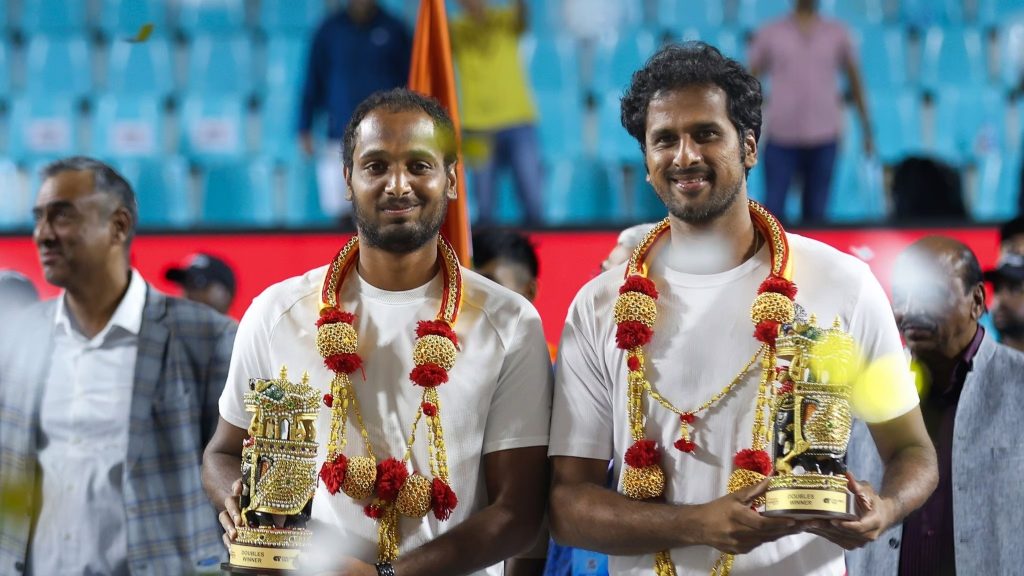रामकुमार-मिनेनी दुहेरीत अजिंक्य Ramkumar-Mineni invincible in doubles