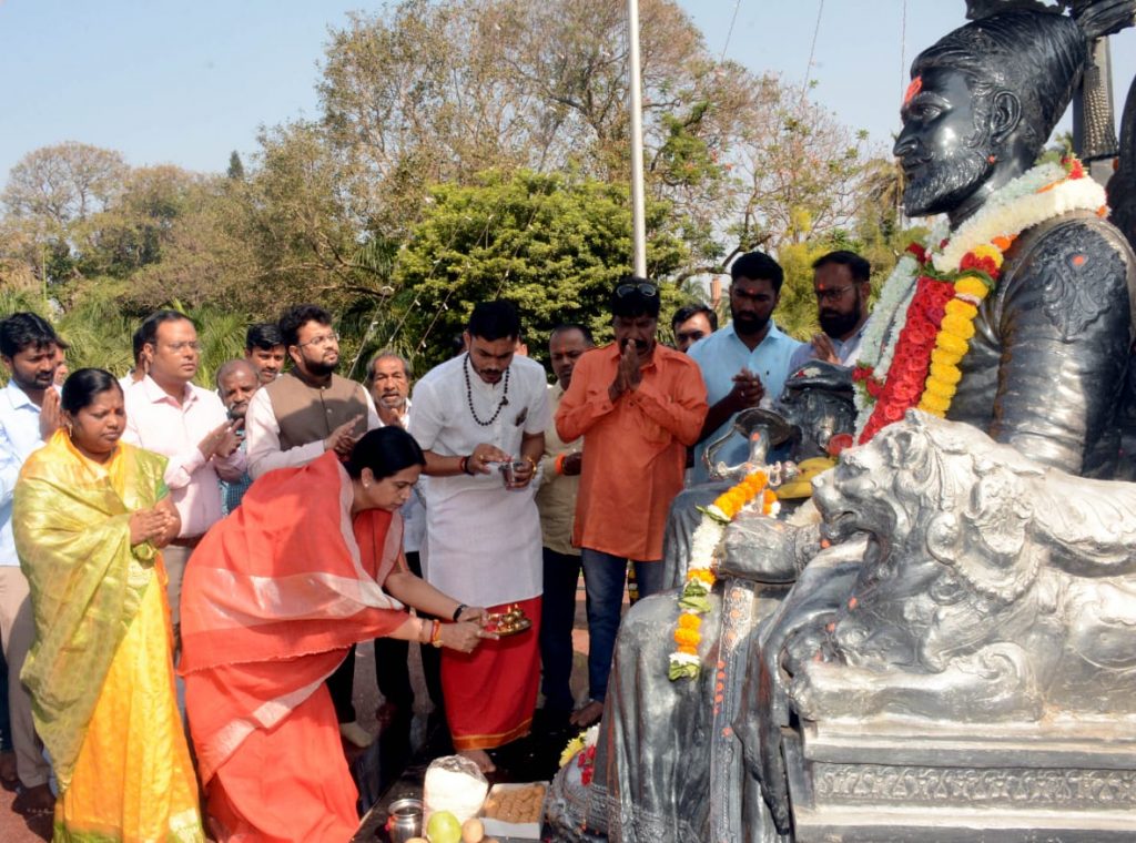 Shiv Jayanti in excitement by district administration