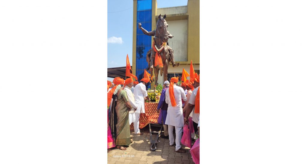 येळ्ळूरमध्ये अवतरली अश्वारुढ शिवमूर्ती… Lord Shiva incarnated in Yelloor...