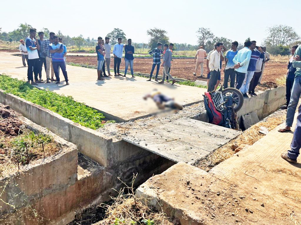 When going to the Mahalakshmi Yatra, wear black on the youth
