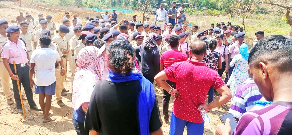 आमदार सिल्वा यांचे मुख्यमंत्र्यांना निवेदन MLA Silva's statement to the Chief Minister