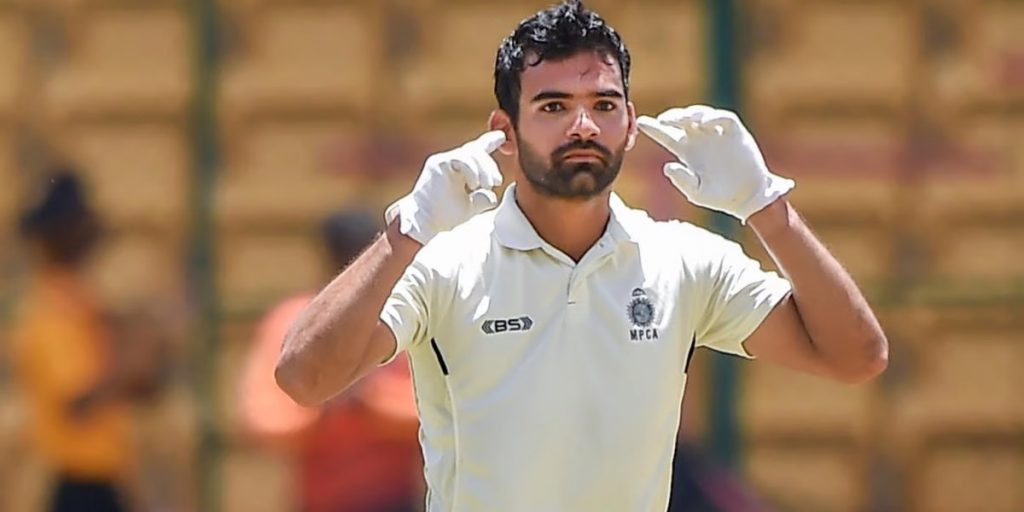 मध्यप्रदेशच्या डावात दुबेचे अर्धशतक Dubey's half-century in Madhya Pradesh's innings