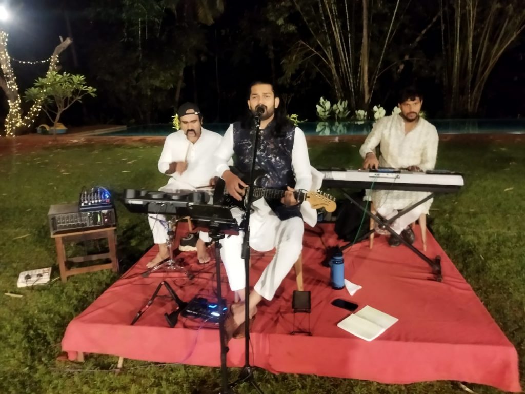 Excellent ghazal rendition by Rohit Nanda
