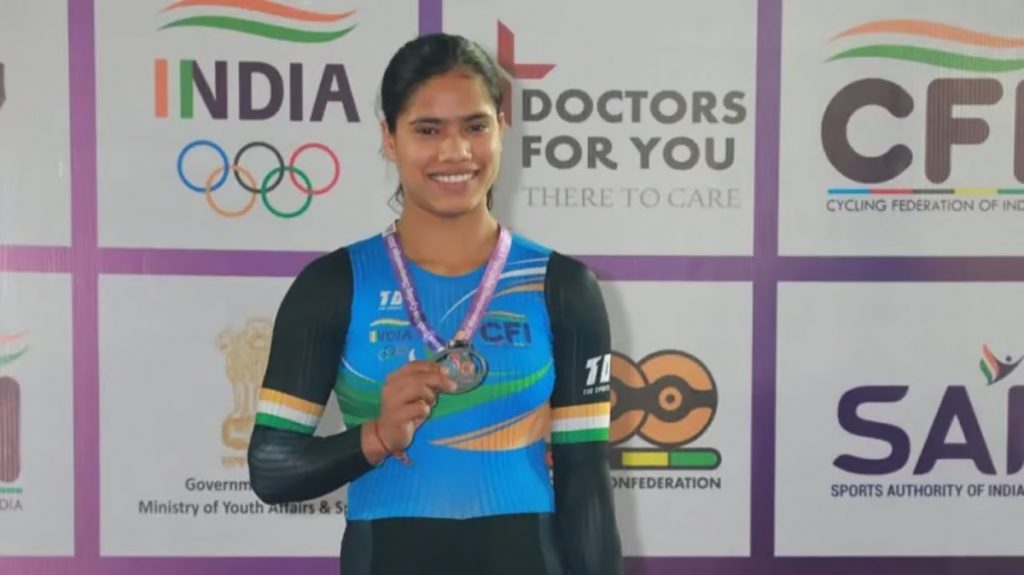 Bronze in track cycling to Sarita Kumari