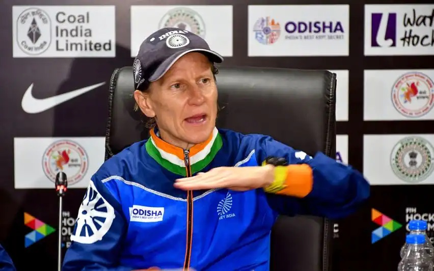 भारतीय महिला हॉकी संघाच्या प्रशिक्षक शॉपमन यांचा राजीनामा Indian Women's Hockey Team Coach Shopman Resigns