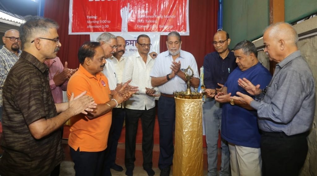 Marathi Language Pride Day was celebrated by donating blood