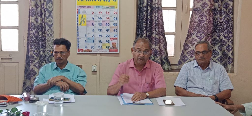 पुस्तके मुलापर्यंत न्यायला हवीत! Books should be made up to the child!