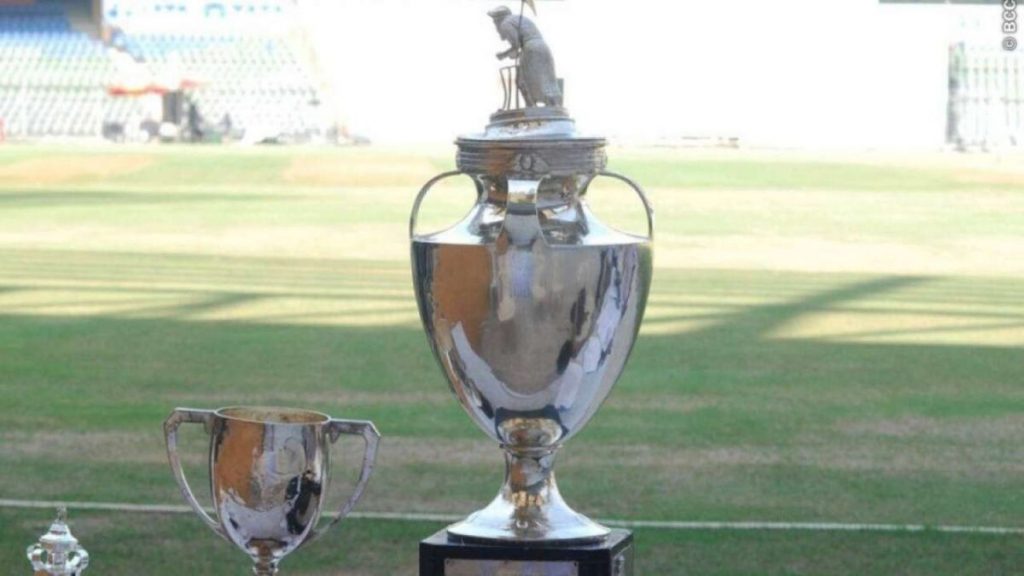 महाराष्ट्राला विजयासाठी 104 धावांची गरज Maharashtra need 104 runs to win